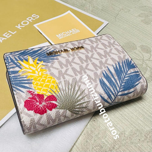 Michael Kors Bi-Fold Wallet