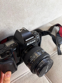 Nikon Slr Camera (Film) F-801 35-70Mm