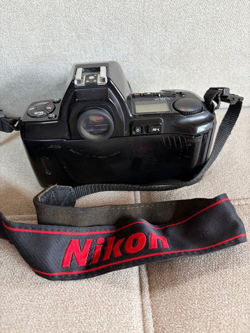 Nikon Slr Camera (Film) F-801 35-70Mm