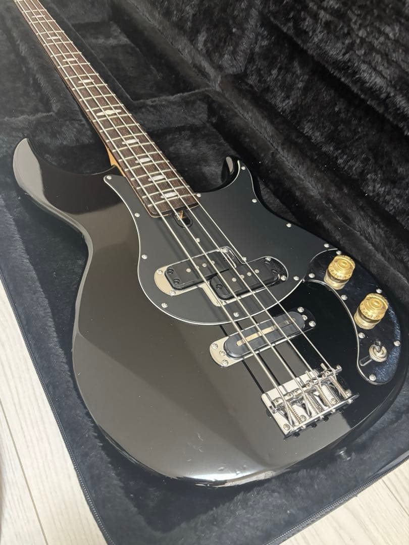 Electric Basses Yamaha Bb424X