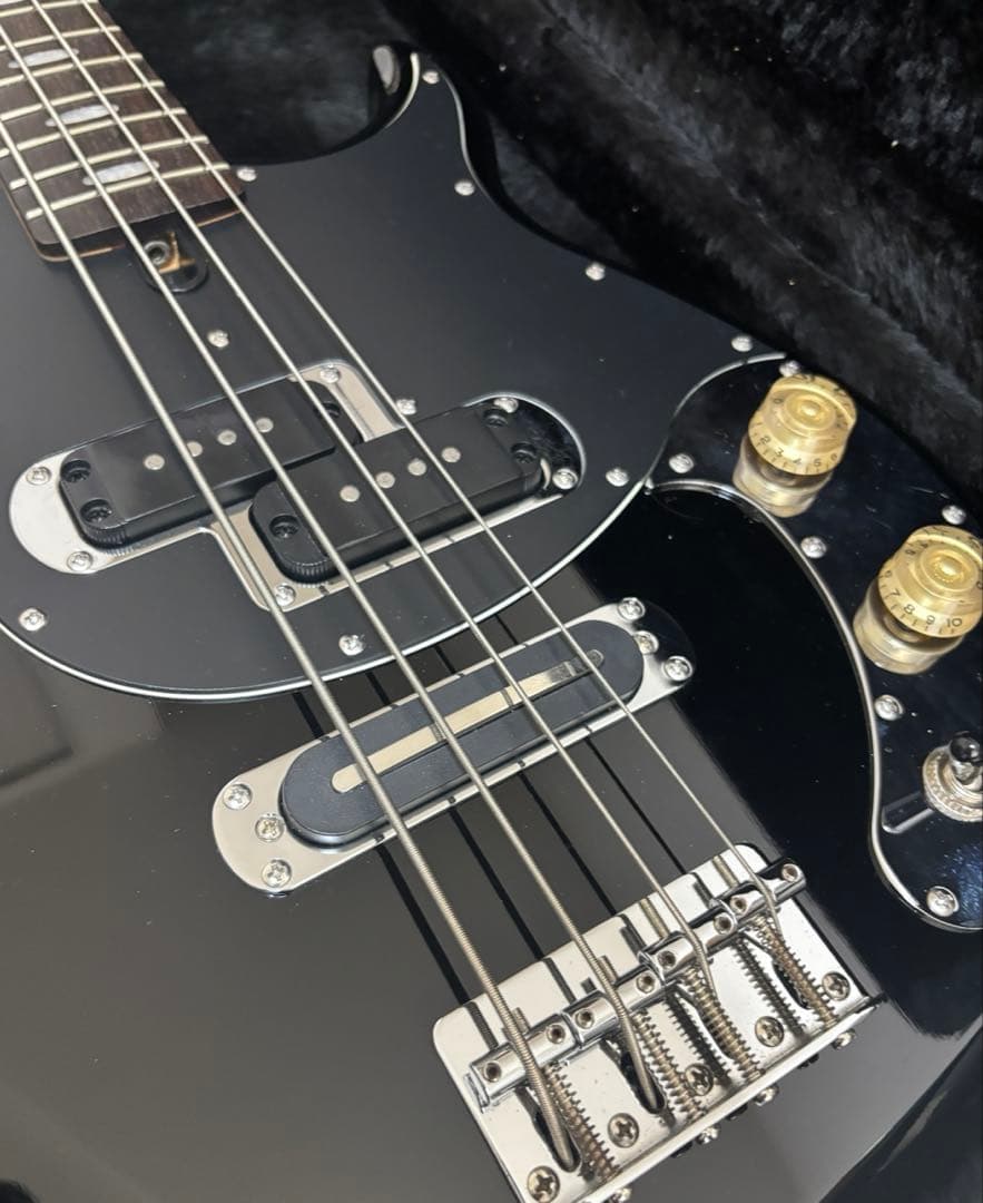 Electric Basses Yamaha Bb424X