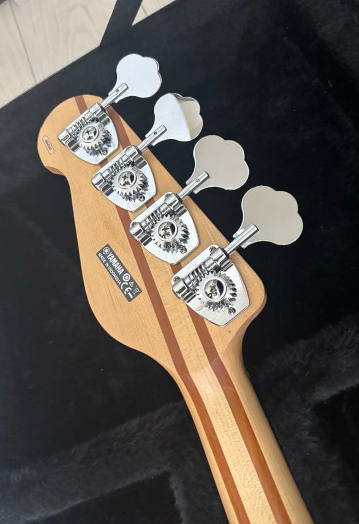 Electric Basses Yamaha Bb424X