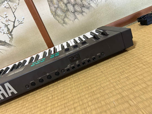Yamaha Analog Synthesizer Dx21