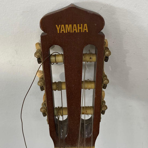 Yamaha Classical Guitars G-60 B615