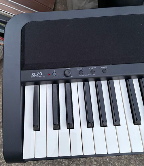 Keyboards Digital Pianos