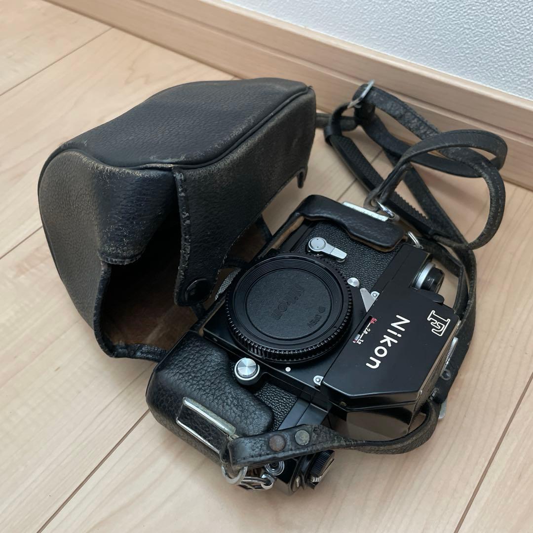 Nikon Slr Camera (Film) F