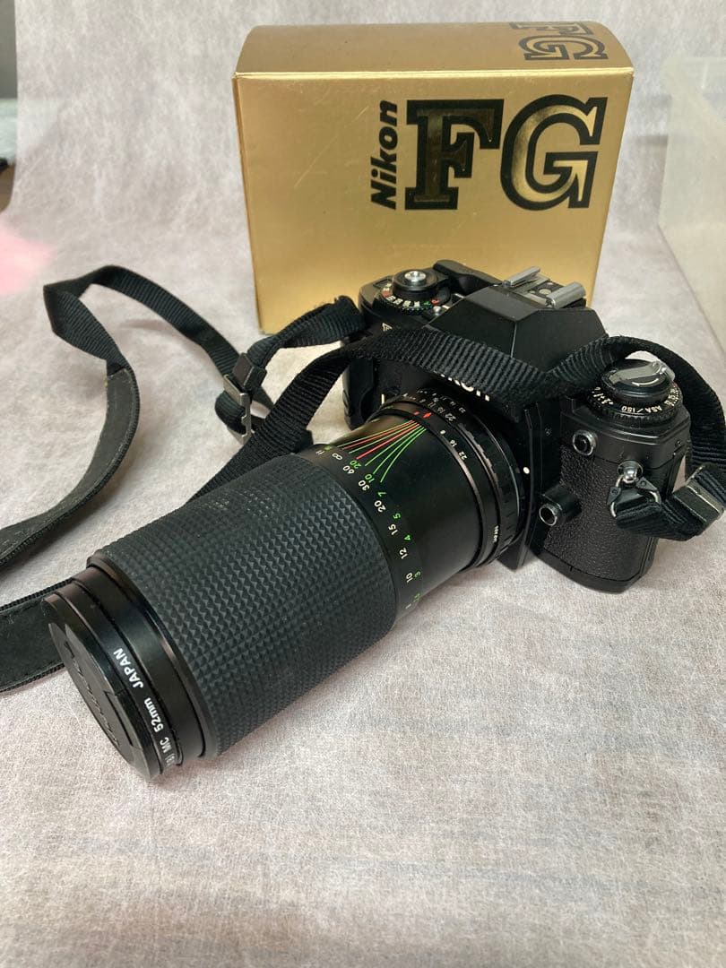 Nikon Slr Camera (Film) Fg 35-70Mm