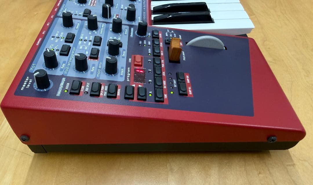Clavia Analog Synthesizers Nord Lead 2X 49