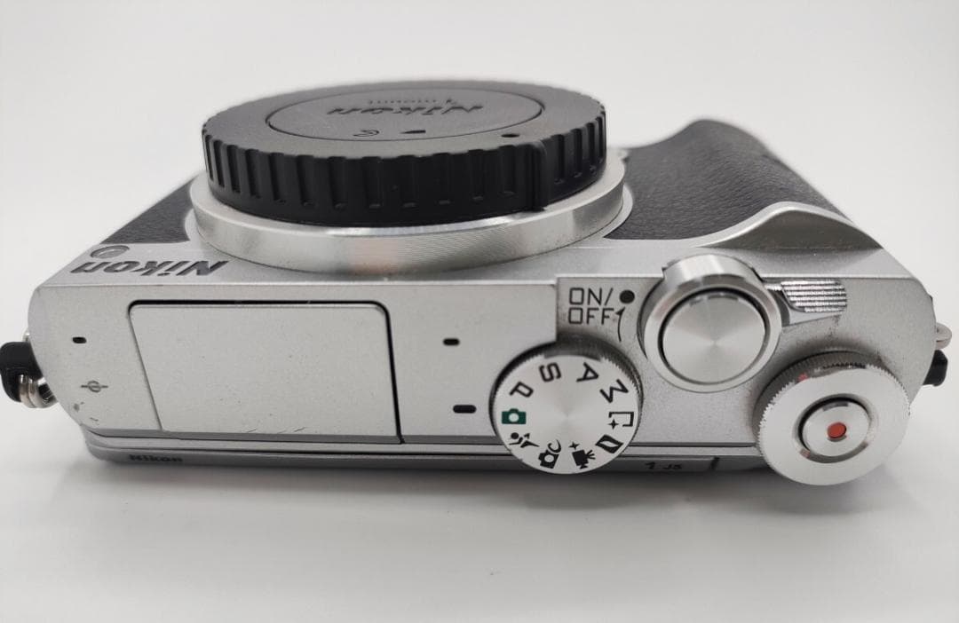 Mirrorless Interchangeable Lens Cameras Nikon 1 J5