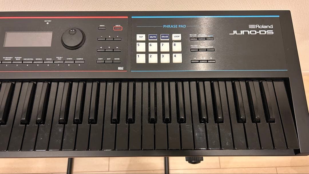 Other Roland Juno- Ds 7 17