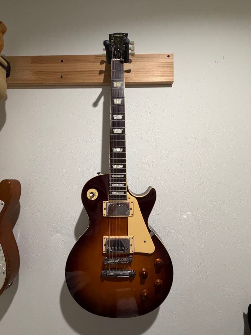 Yamaha Electric Guitar Lp400