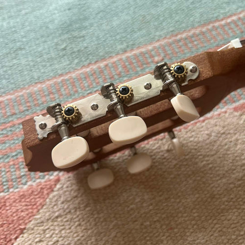 Yamaha Ukuleles Guitalele Gl1
