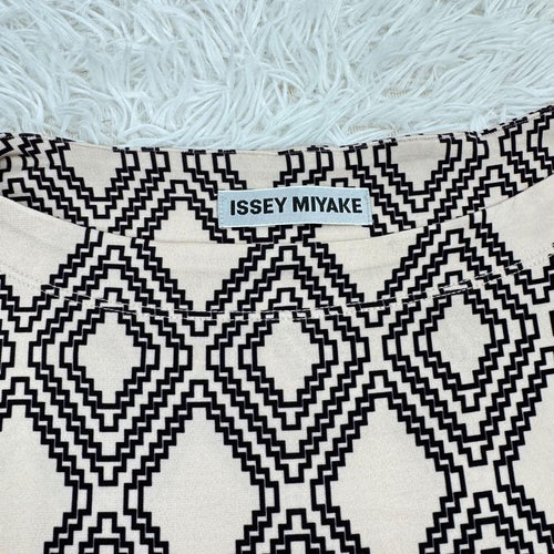 Issey Miyake Long Sleeve 2