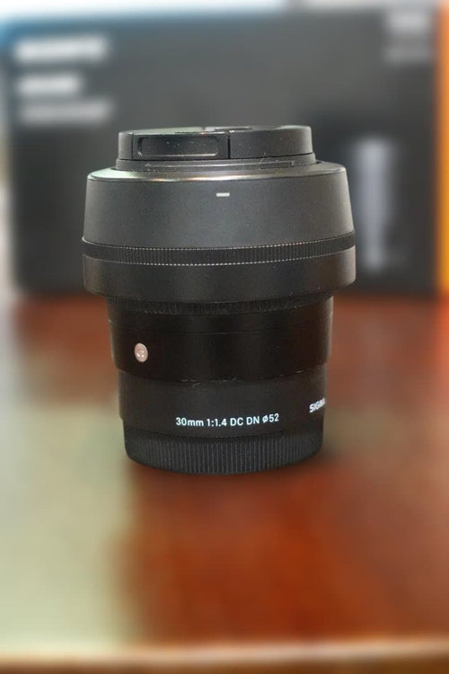 Sony Mirrorless Interchangeable Lips 6400 +30Mm F1.4 Dc Dn