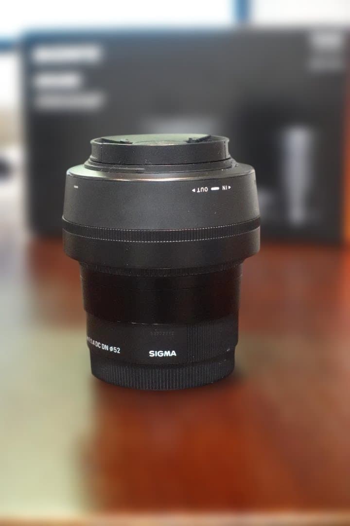 Sony Mirrorless Interchangeable Lips 6400 +30Mm F1.4 Dc Dn