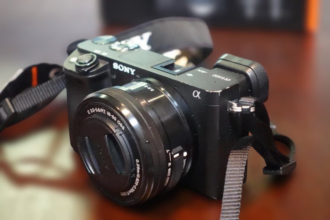 Sony Mirrorless Interchangeable Lips 6400 +30Mm F1.4 Dc Dn