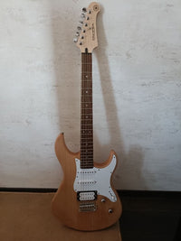Yamaha Electric Guitars Pacifica 112V