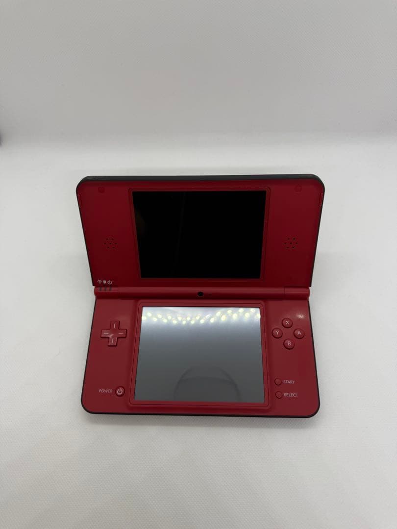 Nintendo Ds Consoles (Dsi) M-31 Ll 25