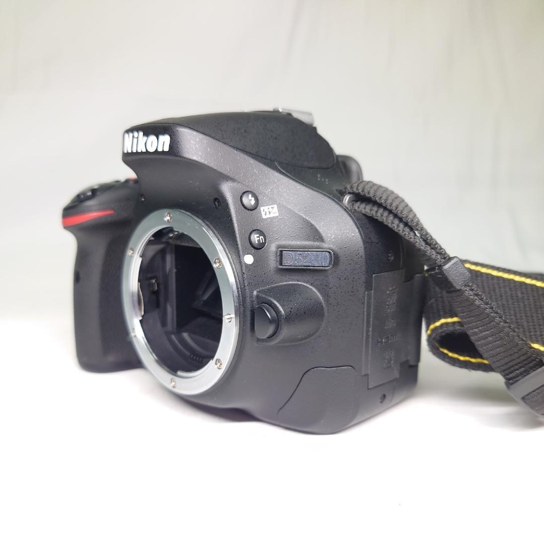 Nikon Digital Slr D5200 Camera 18-55Mm