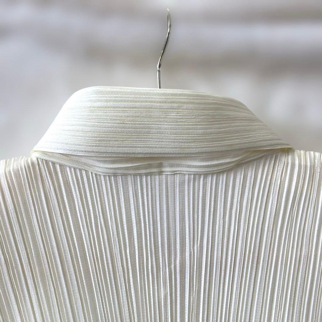 Issey Miyake Sleeveless