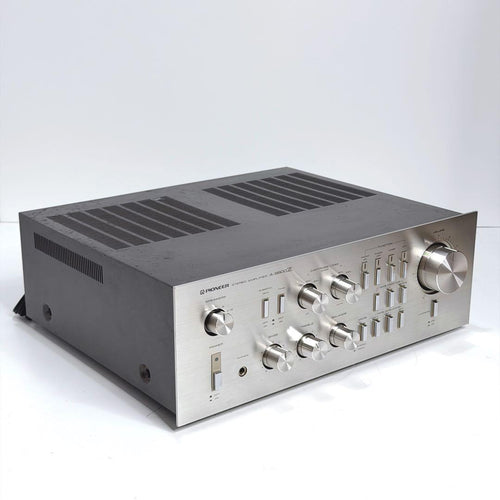 Pioneer Integrated Amplifiers A-8800X Ok