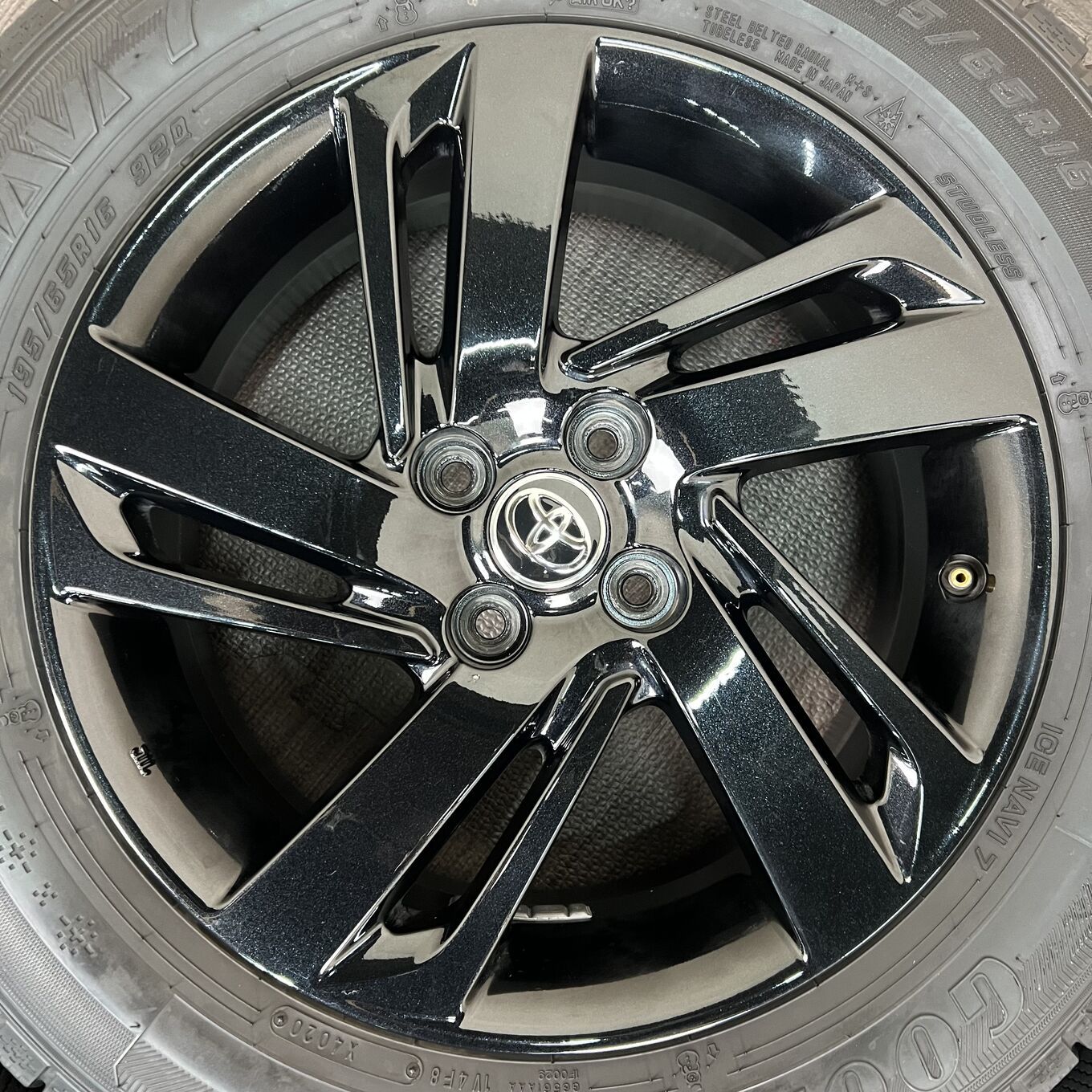 Toyota 16 Inches Raize 4X100 #465D40925