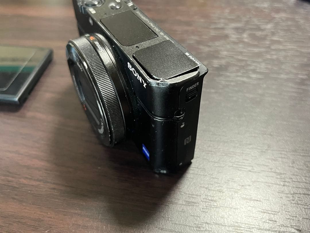 Sony Compact Digital Camera Dsc-Rx100M3 Zeiss