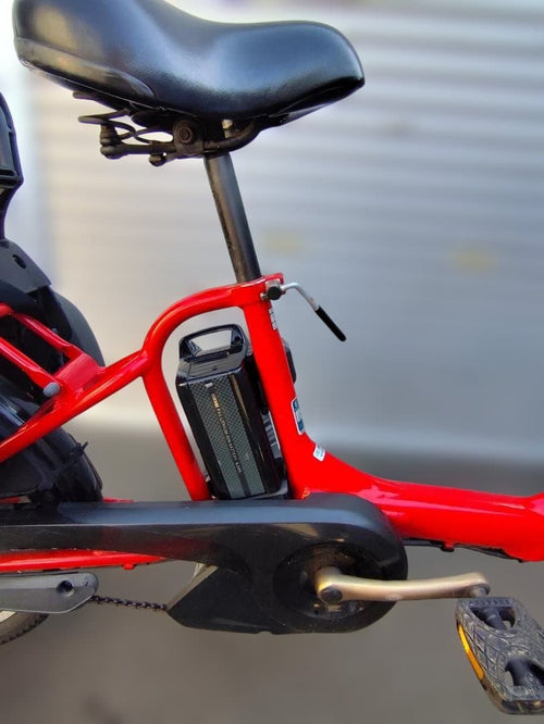 Yamaha With Child Seat Kiss
