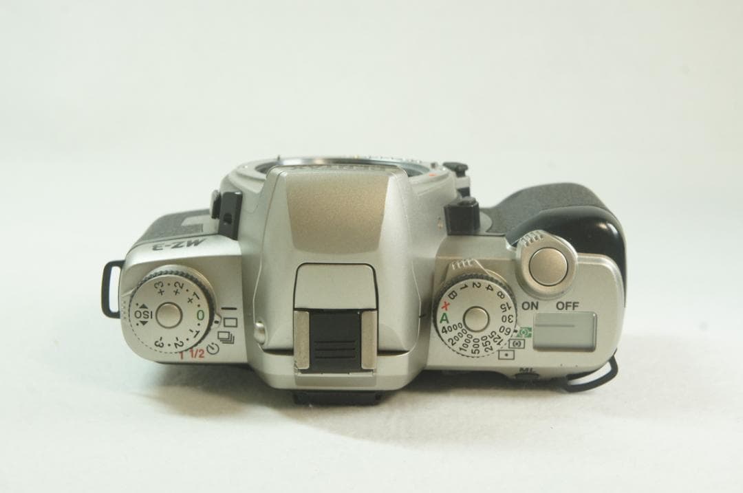Pentax Slr Camera (Film) Mz-3 F-640