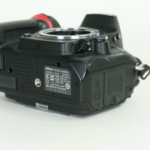 Nikon Digital Slr 8,935 2 D7000 F