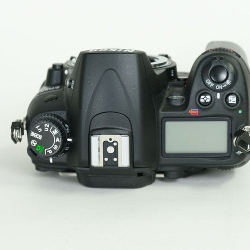 Nikon Digital Slr 8,935 2 D7000 F