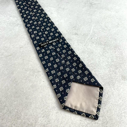 Issey Miyake Ties Men Mint Condition Tie Silk