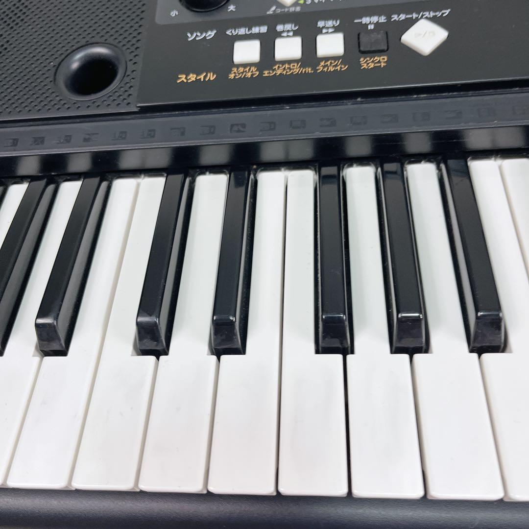 Yamaha Keyboards Digital Pianos Psr-E223 61