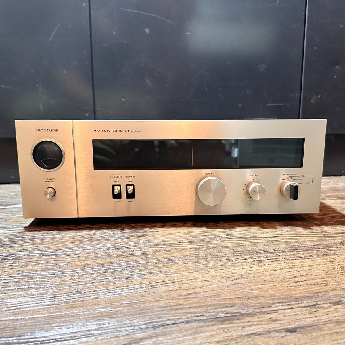 Technics Radio Tuner St-3400 Fm/Am Stereo Champagne Gold Black
