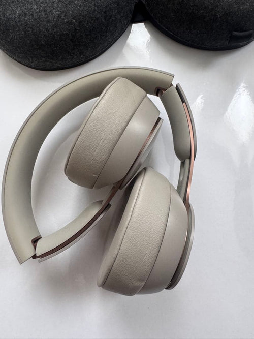 Beats By Dr. Dre Wireless Headphones Solo Pro