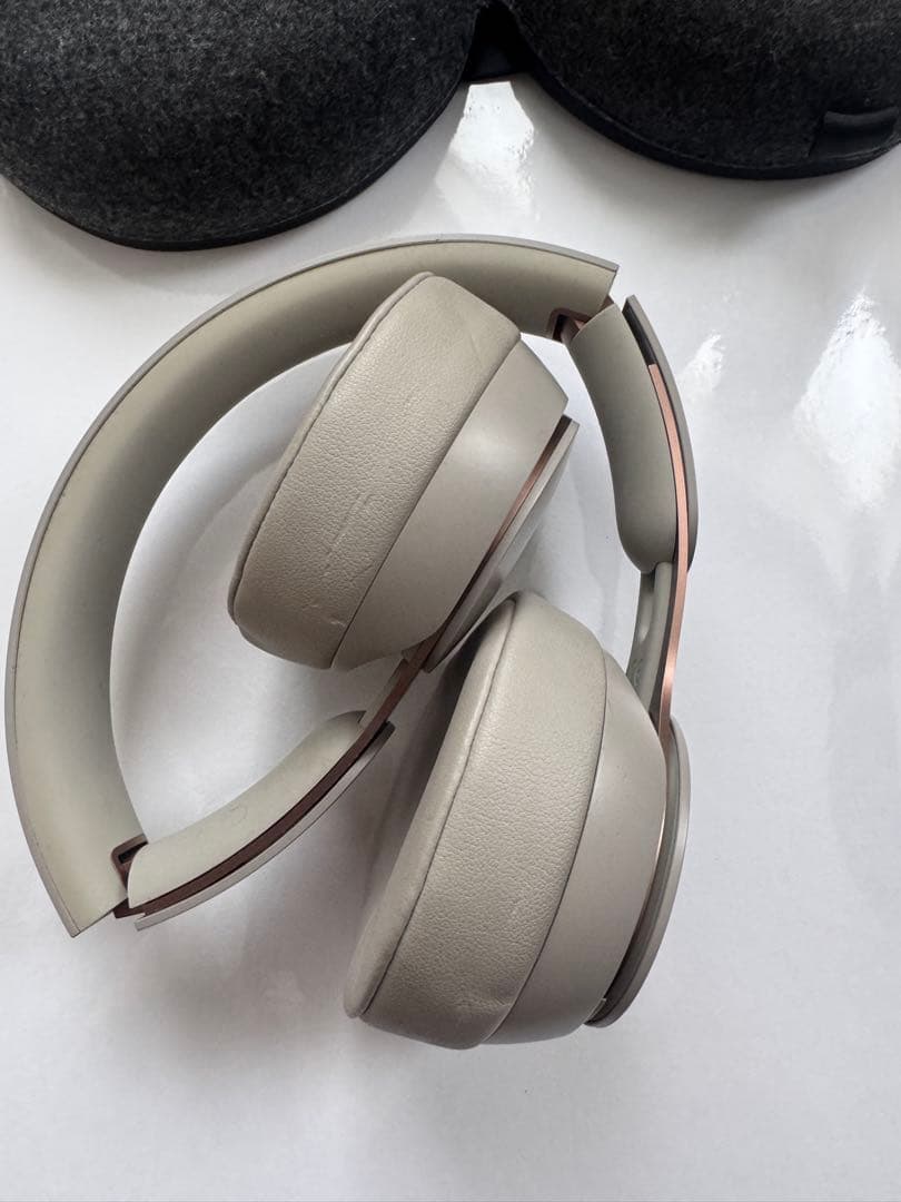 Beats By Dr. Dre Wireless Headphones Solo Pro