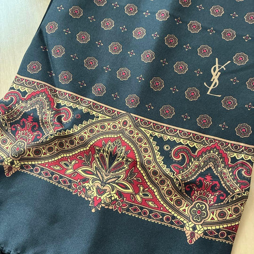 Yves Saint Laurent Stall Shawl