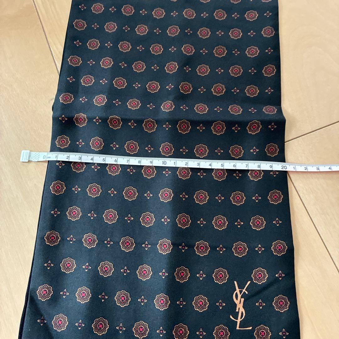 Yves Saint Laurent Stall Shawl