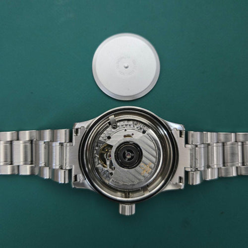 Omega Automatic Winding Clock 5203.20