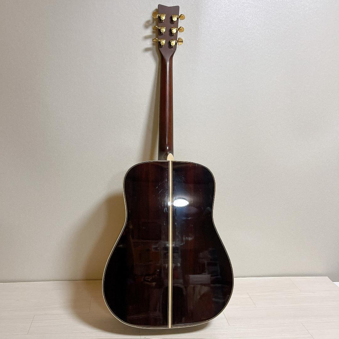 Yamaha Acoustic Guitars L-6