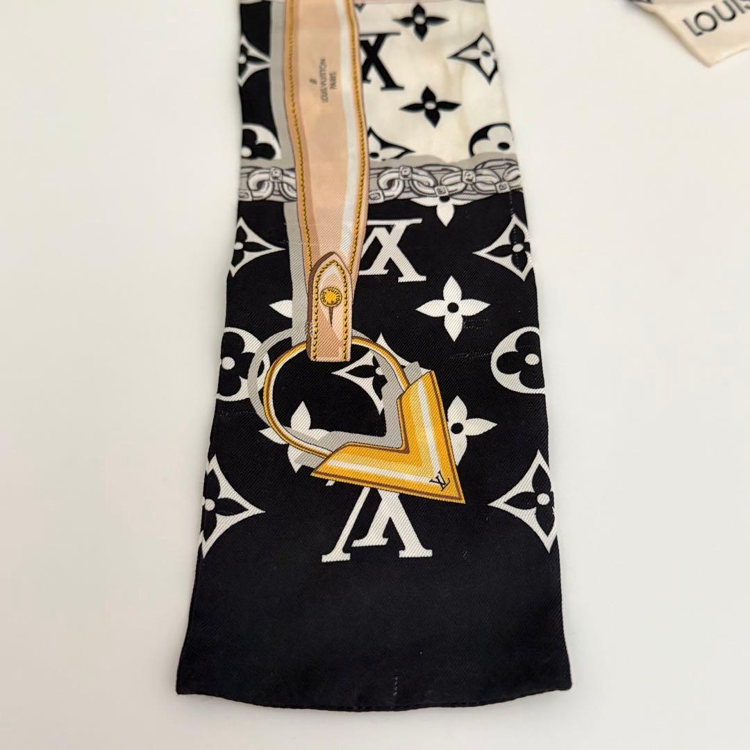 Louis Vuitton Bandanas Thin Scarves