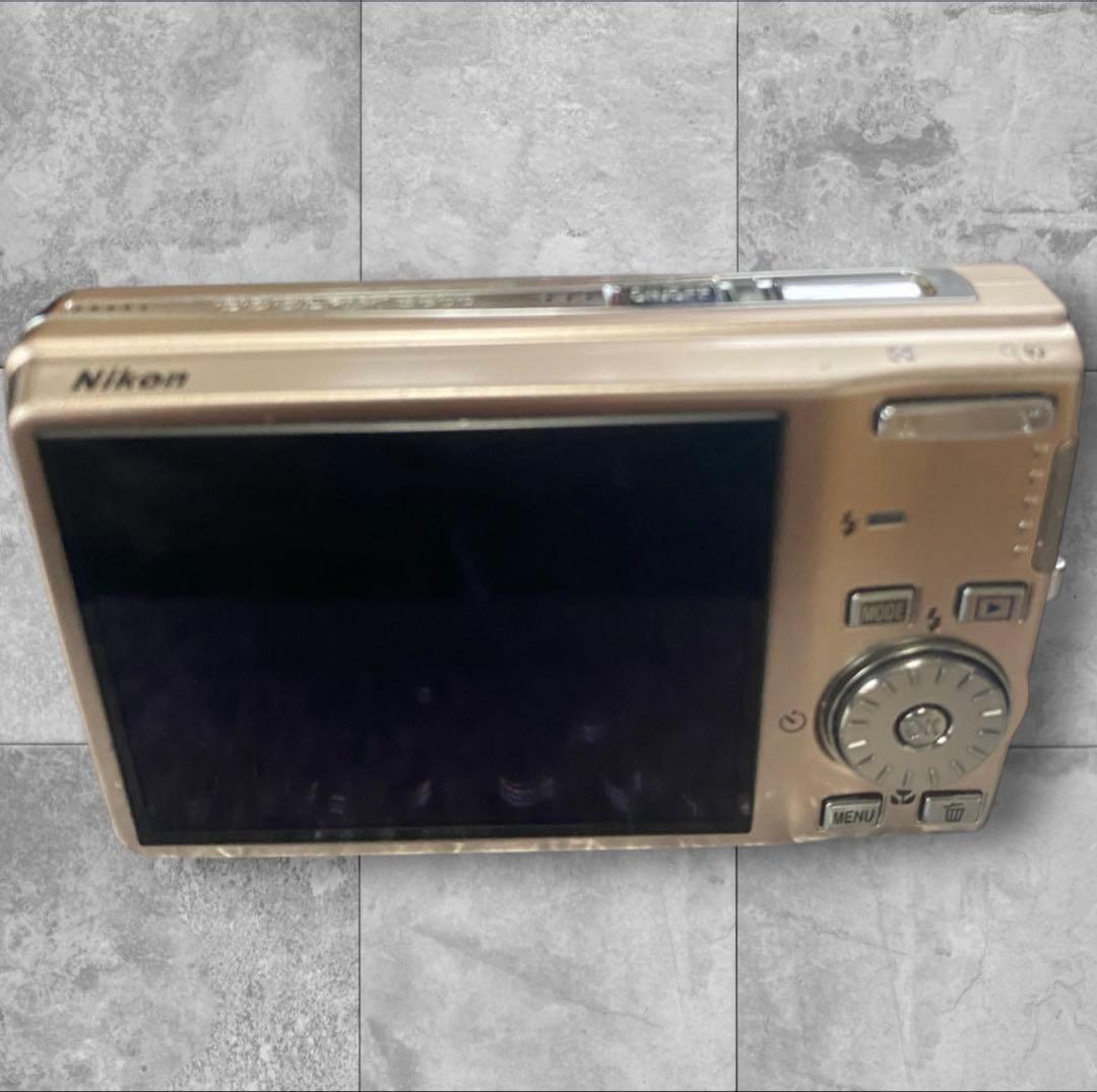 Nikon Compact Digital Camera Coolpix S600