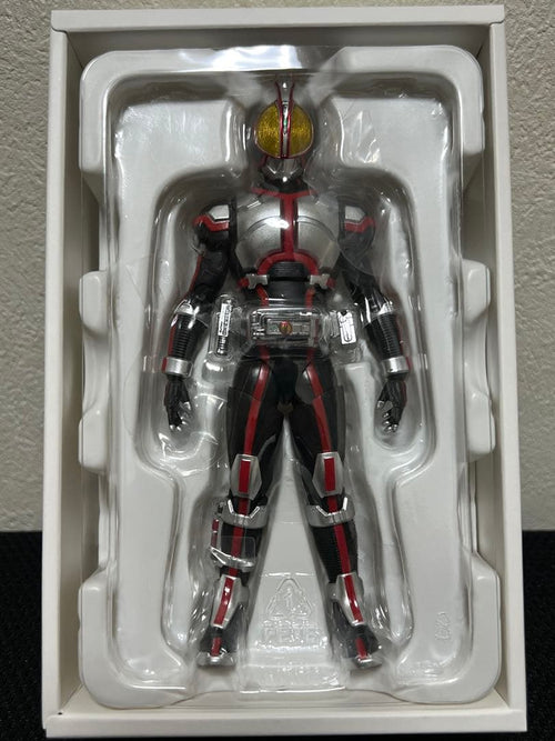 Bandai Kamen Rider S.H.Figuarts 555