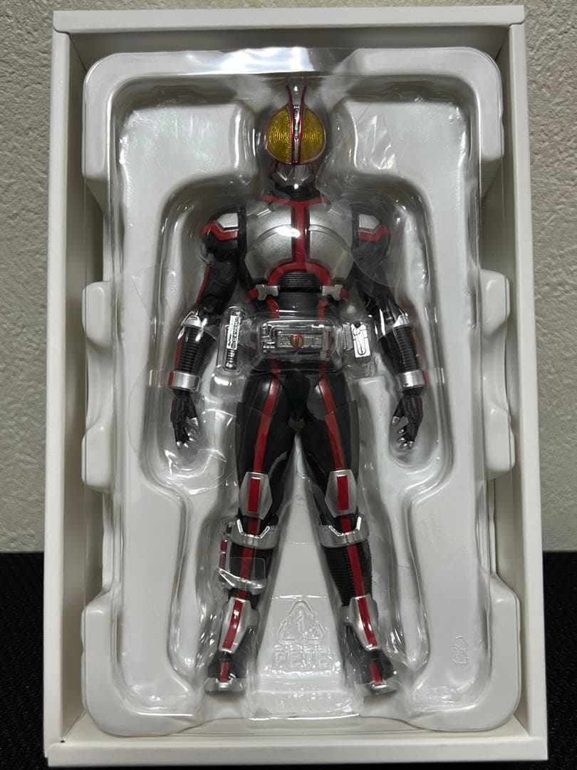 Bandai Kamen Rider S.H.Figuarts 555