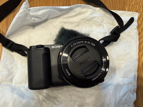Sony Mirrorless Interchangeable Lens Cameras Zv-E10Y (Sd128Gb
