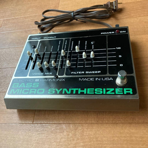 Base Effector Electro-Harmonix Bass Micro Synthesizer