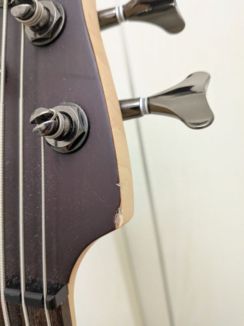 Yamaha Electric Basses 5