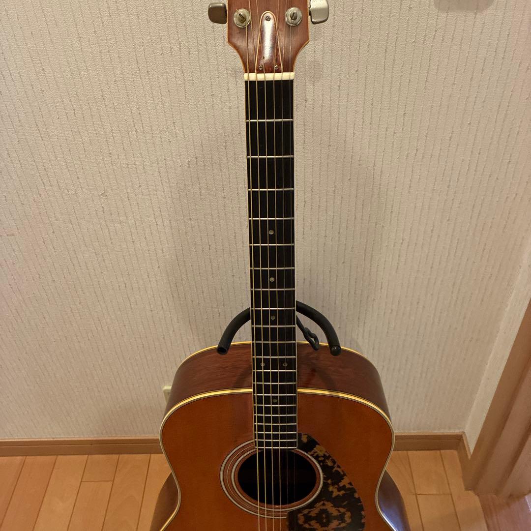 Yamaha Acoustic Guitars F 580