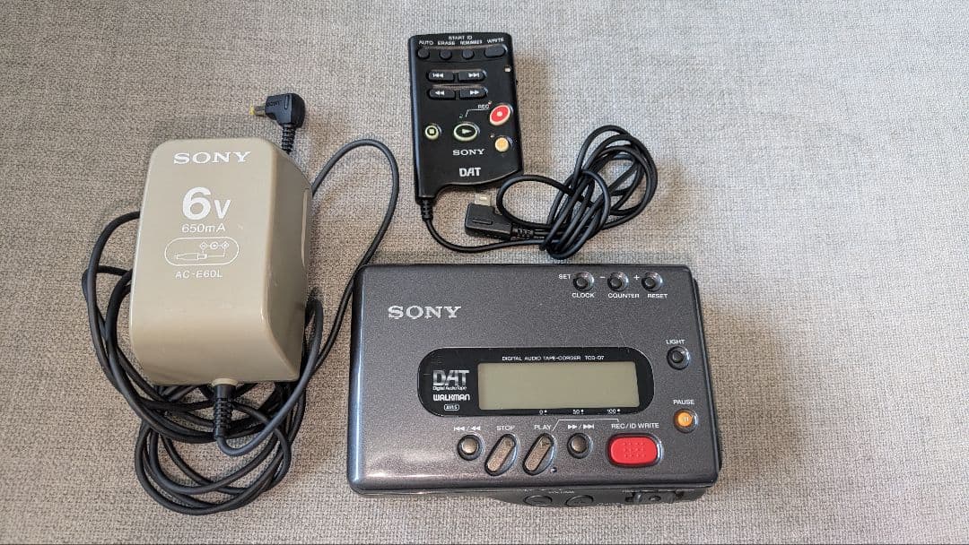 Sony Cassette Player Dat Walkman Tcd-D7(