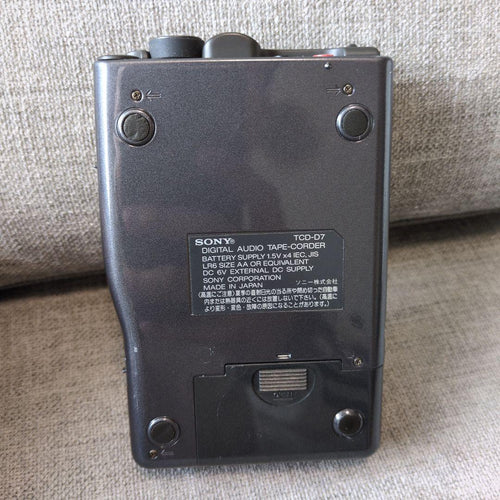 Sony Cassette Player Dat Walkman Tcd-D7(